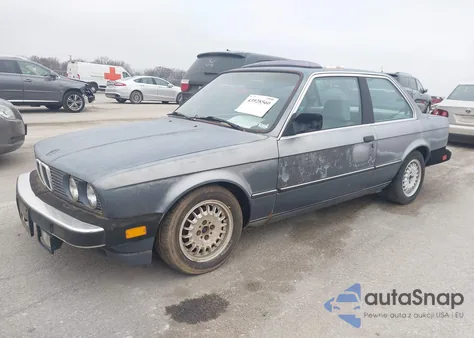 1985 BMW 325 E Automatic z USA, uszkodzony, nr VIN WBAAB6408F1013302